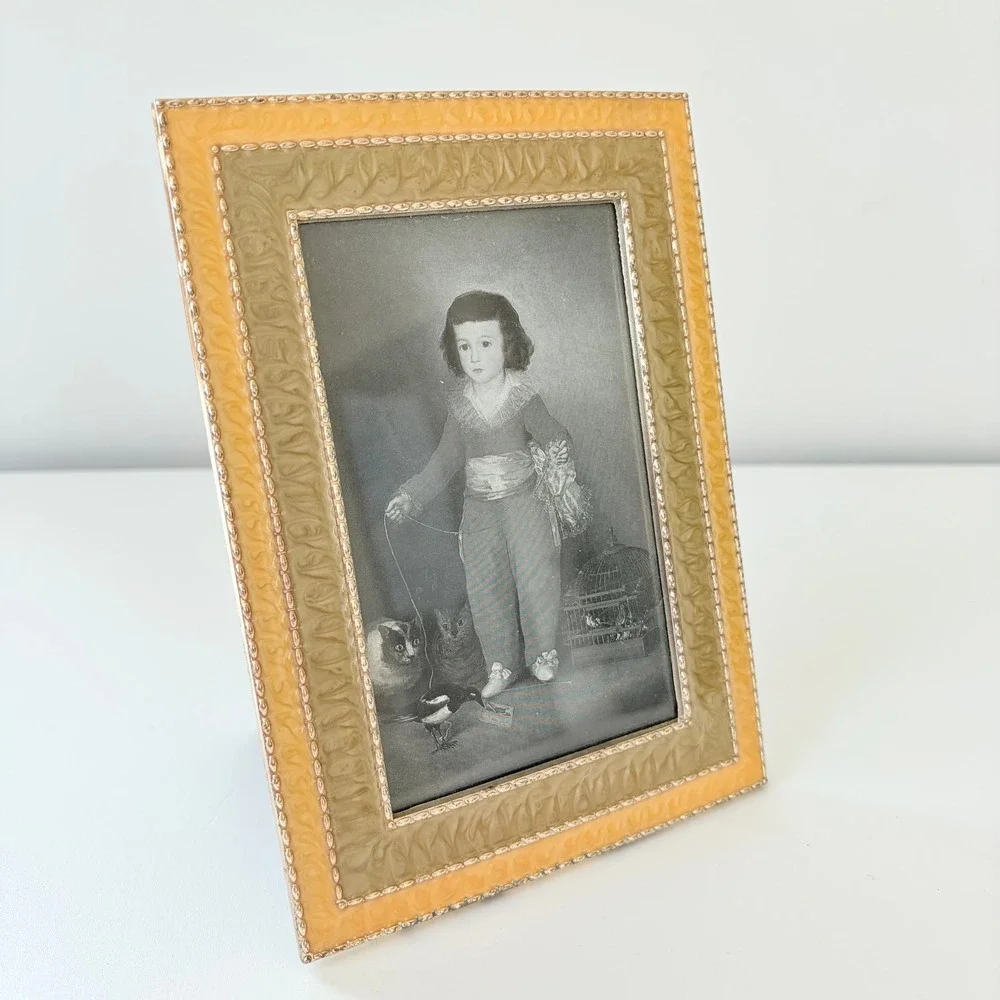 Vintage Enameled Metal 4x6 Picture Frame Peach Green Marbled Beaded Edge
